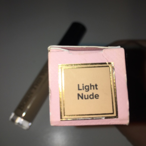 Too Faced Born This Way concealer - Picture 3 of 3